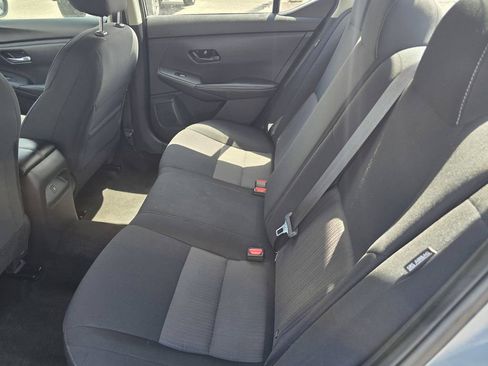 Used 2024 Nissan Sentra SV FWD image 11