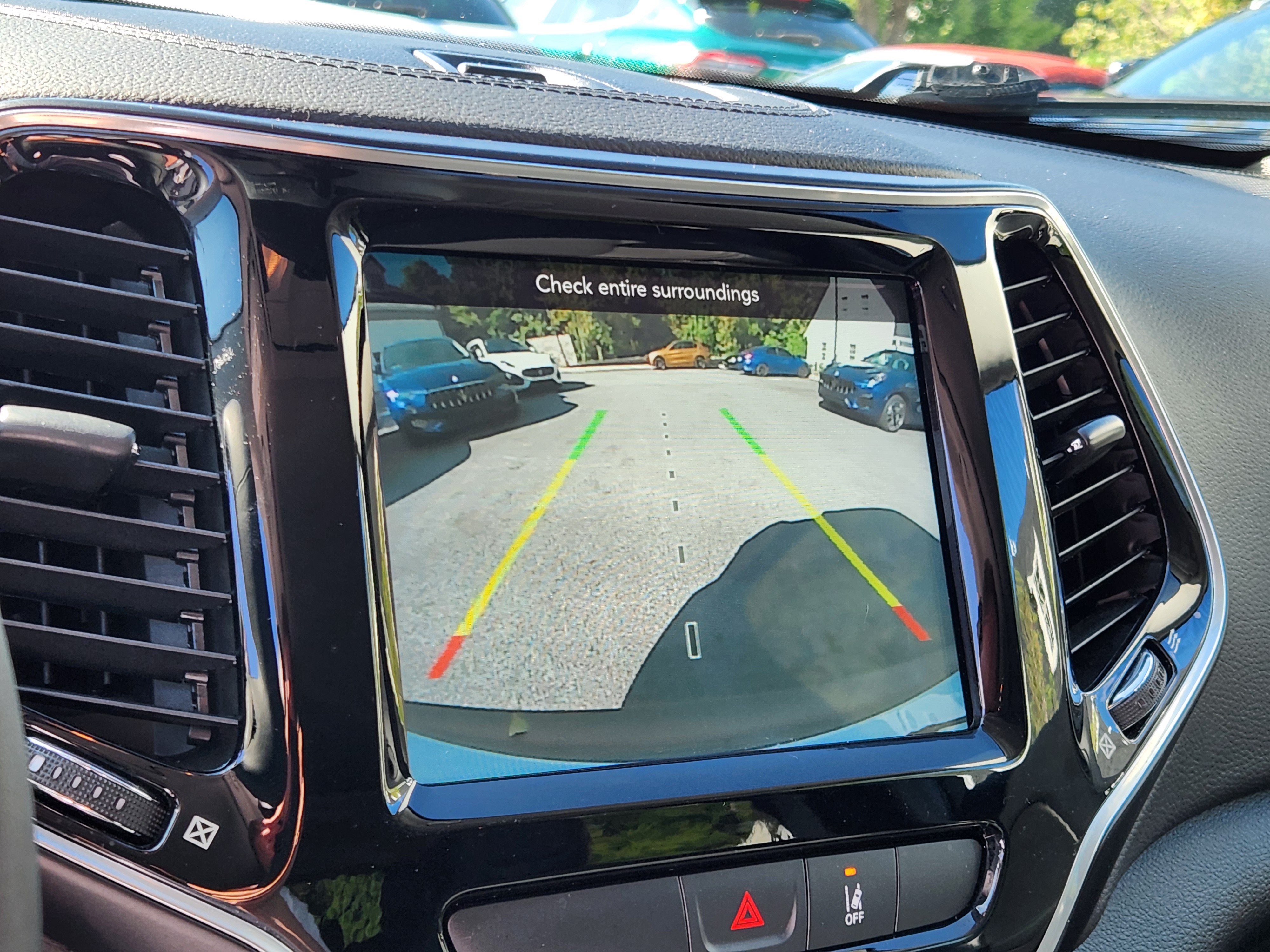 Used 2022 Jeep Cherokee Limited w/ Mopar Interior Package AWD/4WD image 23