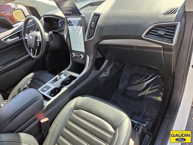 Certified 2024 Ford Edge SEL w/ Convenience Package AWD/4WD image 17