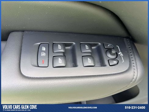 Used 2023 Volvo XC60 B5 Plus w/ Climate Package AWD/4WD image 15