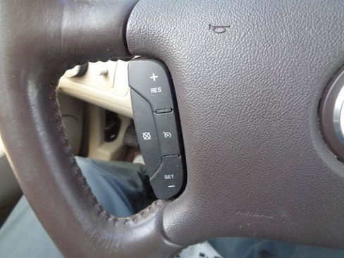 Used 2007 Buick Lucerne CXL w/ Driver Confidence Package FWD image 33