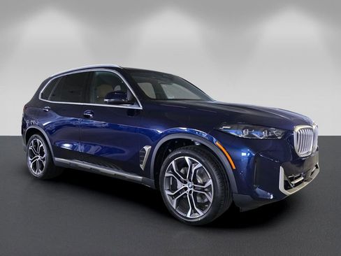New 2026 BMW X5 sDrive40i w/ Climate Comfort Package RWD image 1
