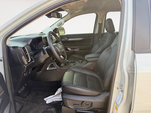 Used 2024 Ford Ranger Lariat w/ FX4 Off-Road Package image 9