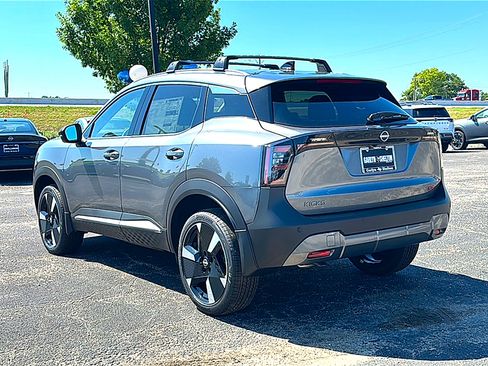 New 2026 Nissan Kicks SR w/ Cold Weather Package FWD image 6