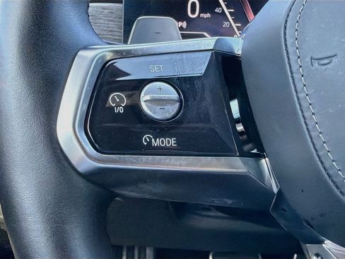Used 2025 BMW 760i xDrive w/ Executive Package AWD/4WD image 37