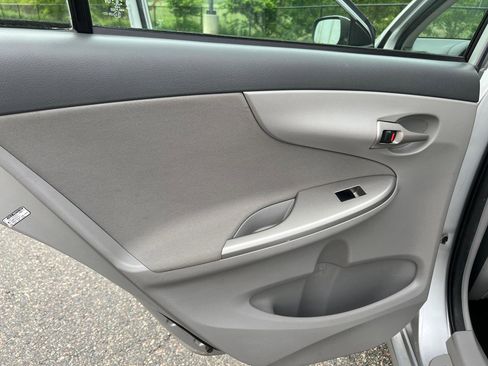 Used 2010 Toyota Corolla FWD image 10