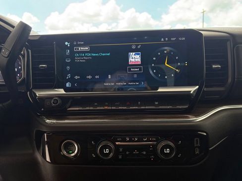 Used 2023 Chevrolet Silverado 1500 LT AWD/4WD image 8