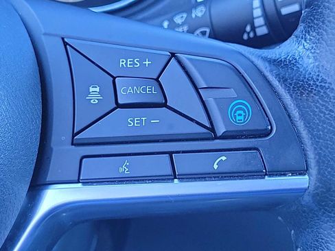 Used 2020 Nissan Rogue SV w/ Sun & Sound Touring Package image 24