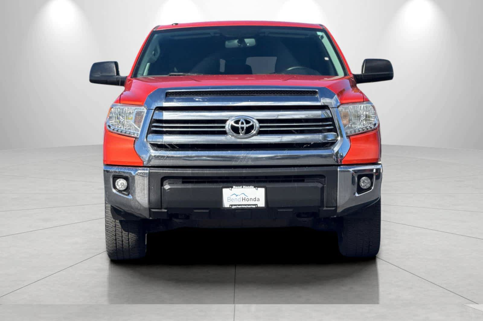 Used 2016 Toyota Tundra SR5 w/ TRD Off Road Package AWD/4WD image 10