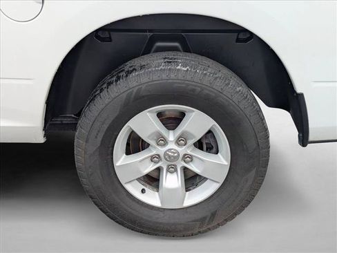 Used 2019 RAM 1500 Tradesman w/ Chrome Appearance Group RWD image 22