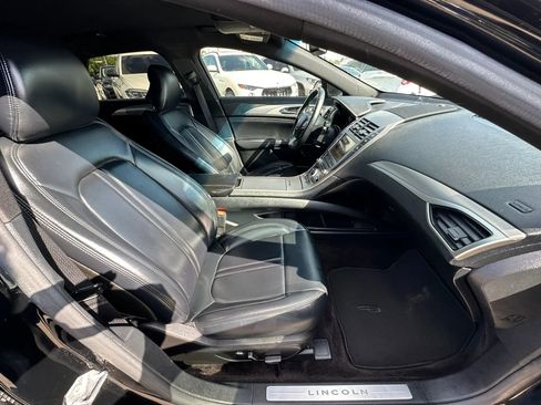 Used 2017 Lincoln MKZ Premiere FWD image 13