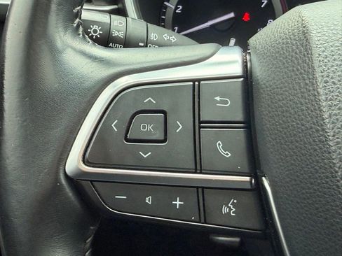 Used 2021 Toyota Highlander XLE image 35