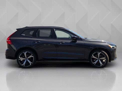 Certified 2023 Volvo XC60 B5 Ultimate AWD/4WD image 11
