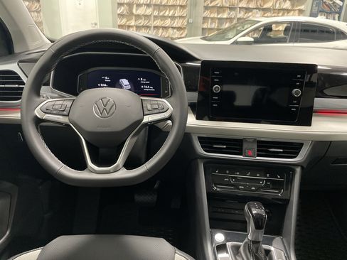 New 2025 Volkswagen Taos SEL image 11