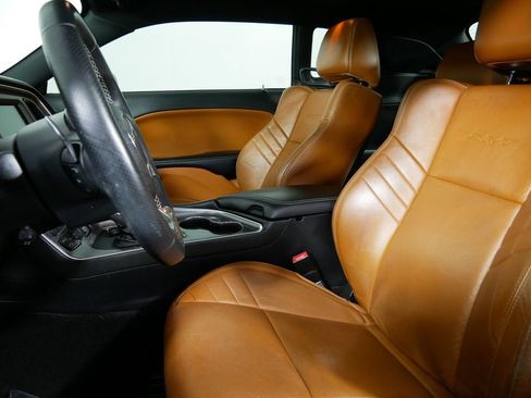 Used 2016 Dodge Challenger SRT Hellcat image 13