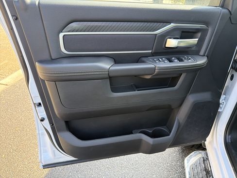Used 2025 RAM 2500 Big Horn AWD/4WD image 13