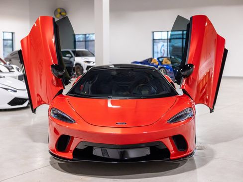 Used 2023 McLaren GT image 11