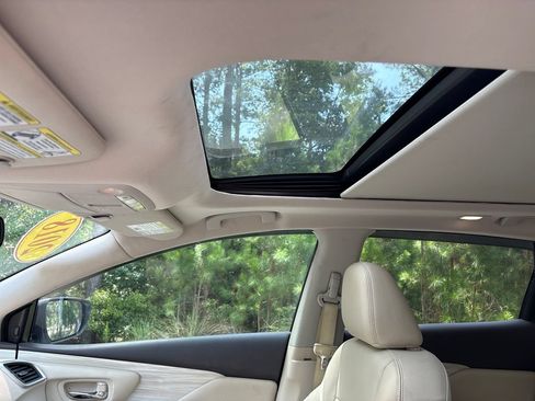 Used 2018 Nissan Murano Platinum w/ Cargo Package FWD image 7