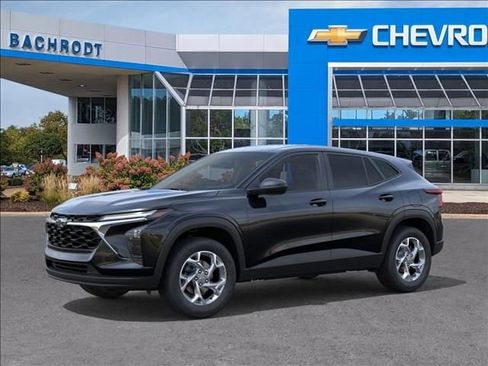 New 2026 Chevrolet Trax LS w/ LS Convenience Package image 2