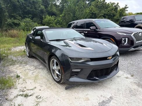 Used 2018 Chevrolet Camaro SS RWD image 1