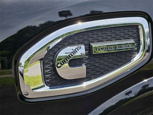 Used 2017 Nissan Titan PRO-4X w/ Pro-4x Convenience Package image 18