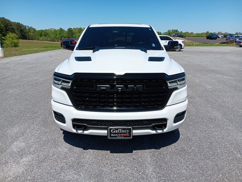 Used 2025 RAM 1500 Limited AWD/4WD image 9