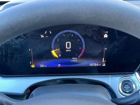 Used 2025 Chevrolet Trax LT image 36