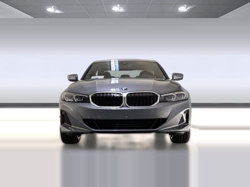 Used 2026 BMW 330i Sedan w/ Premium Package RWD image 5
