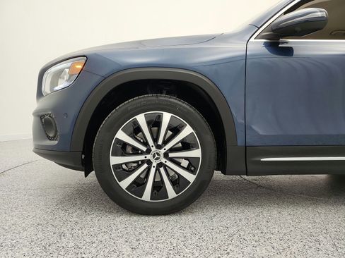 Used 2022 Mercedes-Benz GLB 250 image 17