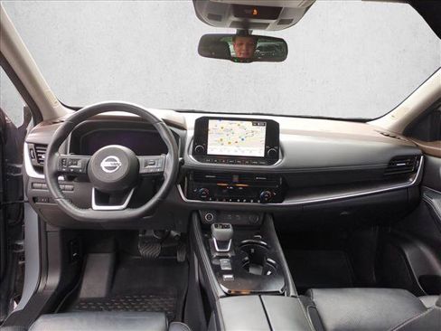 Used 2021 Nissan Rogue Platinum FWD image 19
