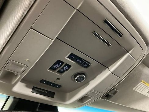 Used 2020 GMC Yukon SLT w/ Open Road Package AWD/4WD image 20