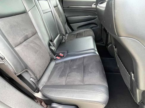 Used 2020 Jeep Grand Cherokee Altitude image 21