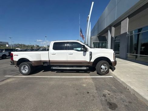 Used 2024 Ford F350 Lariat AWD/4WD image 3