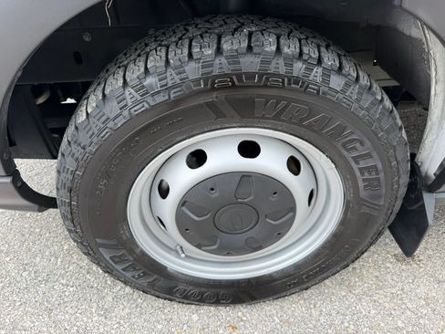 Used 2019 Ford Transit 350 148 Medium Roof RWD image 28