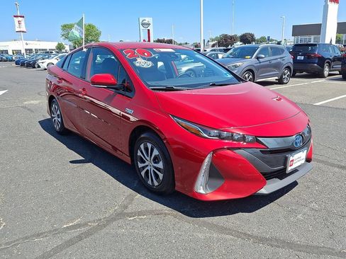 Certified 2020 Toyota Prius Prime XLE FWD image 3