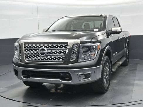 Used 2018 Nissan Titan Platinum Reserve w/ Platinum Utility Package AWD/4WD image 37
