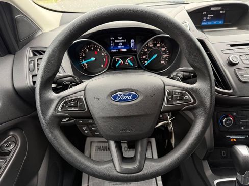 Used 2017 Ford Escape SE FWD image 16
