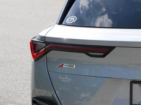 Used 2024 Acura ZDX A-Spec image 6