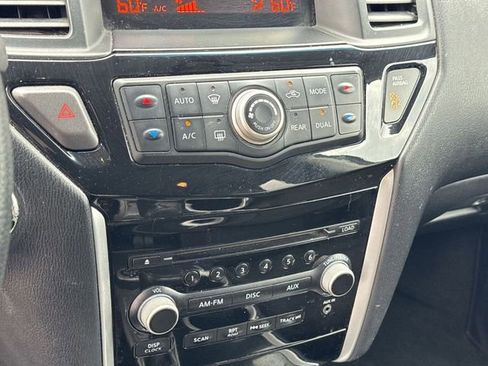 Used 2014 Nissan Pathfinder S AWD/4WD image 20