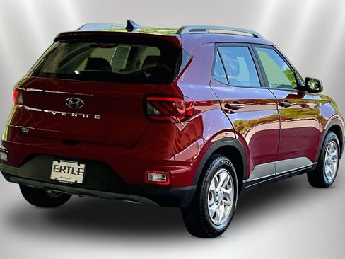 Used 2020 Hyundai Venue SEL FWD image 5