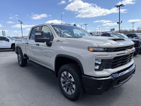 New 2026 Chevrolet Silverado 2500 Custom w/ Custom Value Package AWD/4WD image 3