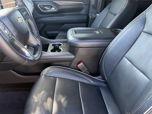Used 2021 Chevrolet Tahoe Premier w/ Premium Package AWD/4WD image 13