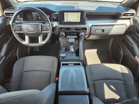 Used 2025 Toyota 4Runner SR5 AWD/4WD image 24