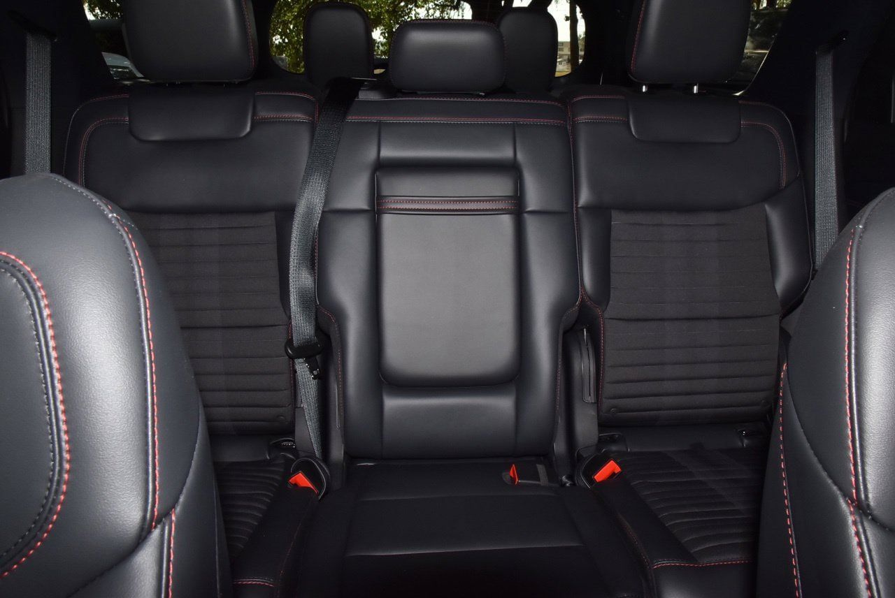 Certified 2025 Ford Explorer ST-Line RWD image 21