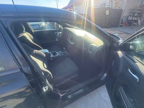 Used 2022 Dodge Charger SXT RWD image 14