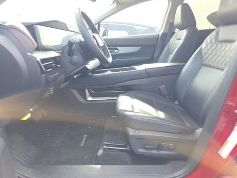 Used 2025 Nissan Murano Platinum w/ Cargo Package AWD/4WD image 2