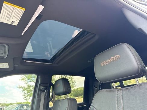 Certified 2024 Chevrolet Silverado 2500 High Country w/ High Country Premium Package AWD/4WD image 12