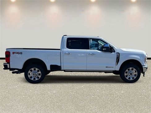 New 2026 Ford F250 Lariat w/ Lariat Ultimate Package image 4