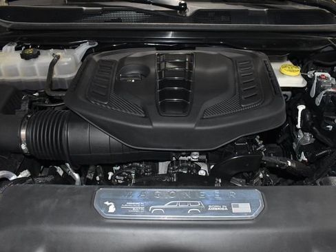 Used 2024 Jeep Wagoneer Series II image 10