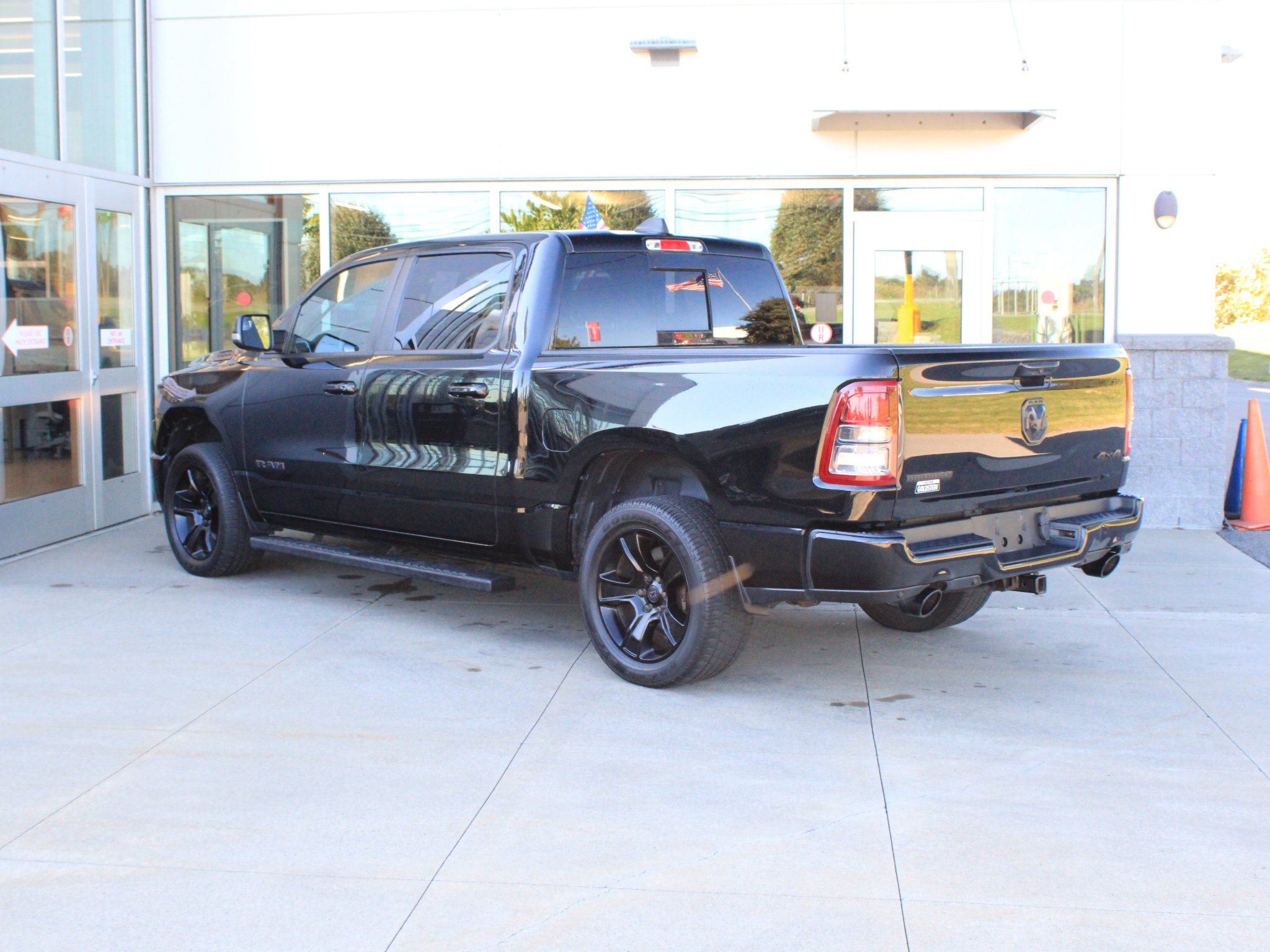 Used 2020 RAM 1500 Big Horn AWD/4WD image 8